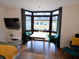 Studio 7 City Lage mit Garage nähe Köln Bonn, Ferienwohnung in Siegburg