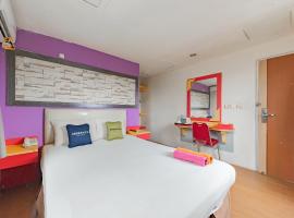 Urbanview Hotel Onyx Ketapang by RedDoorz, khách sạn 3 sao ở Ketapang