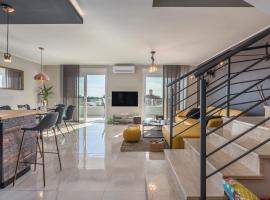Penthouse Novigrad by SeeAdria Agency, hotel in Novigrad Istria
