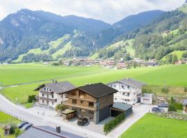 Cozy Loft in the Alps of Zillertal – apartament w mieście Schwendau