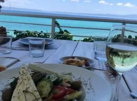 Vacation getaway Chalkidiki - spacious apartment close to the sea