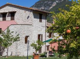 Agriturismo I Melograni, budjettihotelli kohteessa Ferentillo