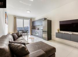 Beautiful, 2BR penthouse with private outdoor area by 360 Estates, apartament a St Paul's Bay