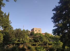 Πύργος Καπουλέα, отель с парковкой в городе Limbókhova