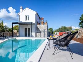 Luxury 5 stars villa Berisha, hytte i Krk