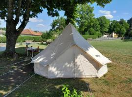 Le camping du capitaine, lägenhetshotell i Maranville