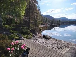Hytte ved Vråvatnet i Vrådal