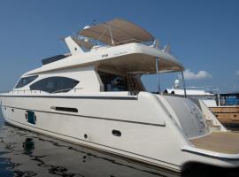 Holiday yacht in Dubai, Boot in Dubai