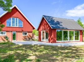 Stunning Home In Lammhult With Sauna, semesterboende i Lammhult