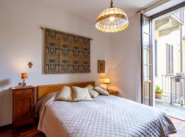 Lungo Lago ARONA - Self check-in e Wi-Fi in centro