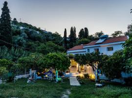 Karderina Cozy Cottage by the River, Hotel in Skopelos
