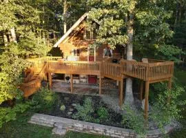 The Outlook - Pet Friendly, Grill, Wifi, View, Fire Pit, Deck, Family Friendly, Foosball, Game Room, King Bed, Fireplace