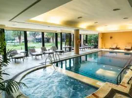 Sheraton Pilar Hotel & Convention Center