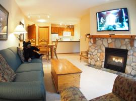 Fireside Lodge #302 By Bear Country, hotel in Sun Peaks