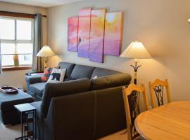 Fireside Lodge #215 by Bear Country, hotel v destinácii Sun Peaks