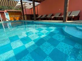 Casa Suites Minizoo, serviced apartment sa Puerto Escondido