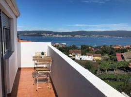 Precioso apartamento con increíbles vistas al mar, hotel di Seixo