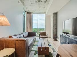 Spacious 1 BR condo - Amazing views - Pool - Kitchen, hotel v destinaci Austin