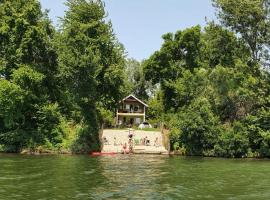 green house at silver lake, cabana o cottage a Ostrovo