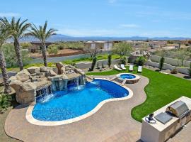 Luxury Estate, Sleeps 24, Sonoran by HomeStakes, מלון בסקוטסדייל