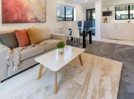 Modern 2 bed, Hagley Park, Riverside Market