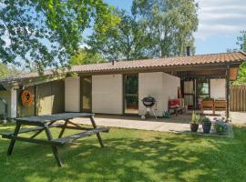 Amazing Home In Korsr With Kitchen, maison de vacances à Korsør