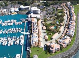 MarinaView Unit 24 - Break Free Resort- 2 Bedroom Self Contained, Hotel in Urangan