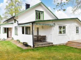 Awesome Home In nimskog With Wifi, cabaña o casa de campo en Ånimskog