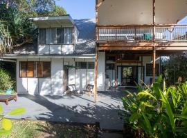 20 Yarrong Road Close to Cylinder Beach, villa in Point Lookout