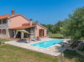 Nice Home In Krnica With 3 Bedrooms, Wifi And Outdoor Swimming Pool