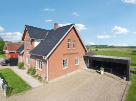 Amazing Home In Christiansfeld With 5 Bedrooms And Wifi, hotel in Christiansfeld