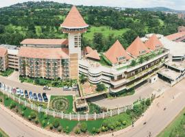 Golf Course Hotel, hotelli kohteessa Kampala lähellä maamerkkiä JK Boutique Garden City