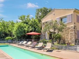 Gorgeous Home In Malataverne With Private Swimming Pool, Can Be Inside Or Outside, hôtel à Malataverne