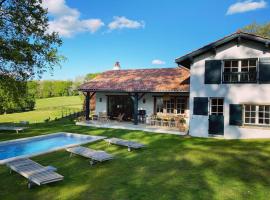 COUNTRYSIDE - KEYWEEK Country house, hótel í Arcangues