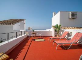 Awesome Home In Estepona With Wifi And 2 Bedrooms, villa en Estepona