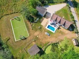 Crazy Villa Gaudiniere 89 - Heated pool - Multisport - 2h Paris - 30p
