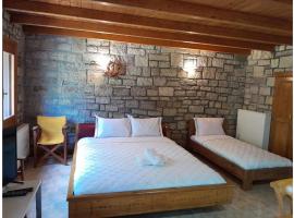 Tsarouxi village 2, cheap hotel in Karditsa