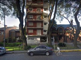 Sweet and Little Home, hotel poblíž významného místa Coghlan železniční stanice, Buenos Aires