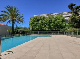 Air conditioning Studio with pool St Laurent du Var