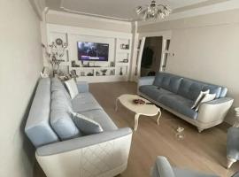 Cadde Üstü, Deniz Manzaralı Ferah bir daire, holiday rental in Gemlik