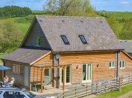 Orchard Barn, hotell i Llanfihangel Rhydithon