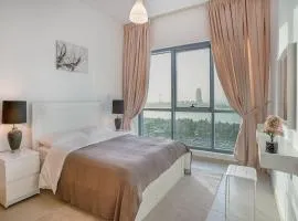 LOVELY 2 Bedroom Apartment (Sea View)
