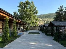 LE CHALET MONT And RESTAURANT