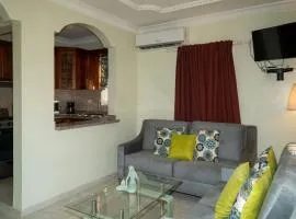 Villa Gumio 2BR Apt -7min walk Boca Chica Beach apts