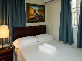 Villa Gumio 2BR Apt -7min walk Boca Chica Beach apts