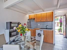 San Lucianu - Appt vue mer et montagne, hotel v destinaci LʼÎle-Rousse