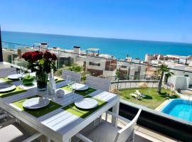 Luxury 3 Bedroom Penthouse: Fuengirola'da bir lüks otel