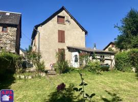 Maison au bord de l'eau, casa vacacional en Audressein