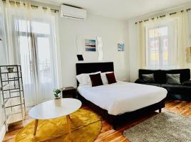 Plaza House &Iacute;lhavo