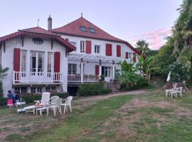 Maysou de Noé, hotel em Salies-de-Béarn